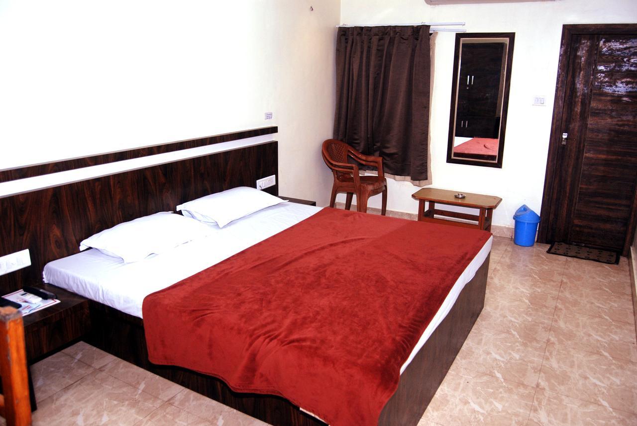 Apana Hotel Diu Luaran gambar