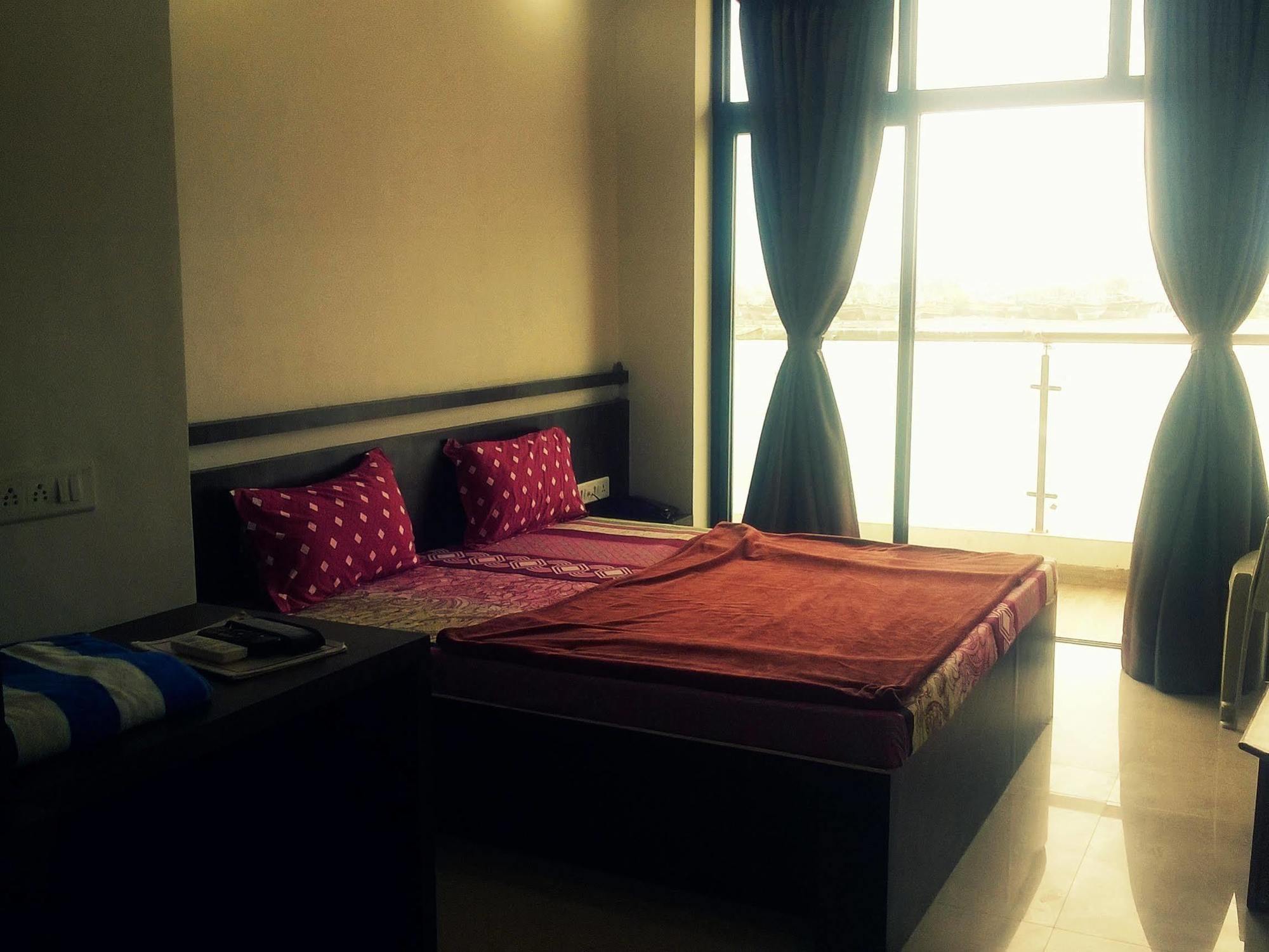 Apana Hotel Diu Luaran gambar